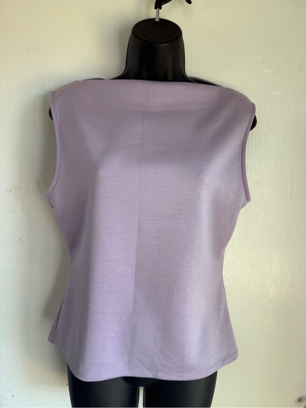 Banana Republic NWT Sleeveless Stretch Boatneck Top in Lavender